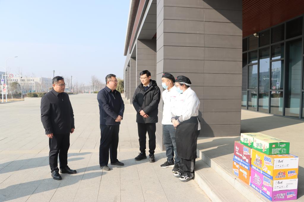 20250122走访慰问值班人员.JPG