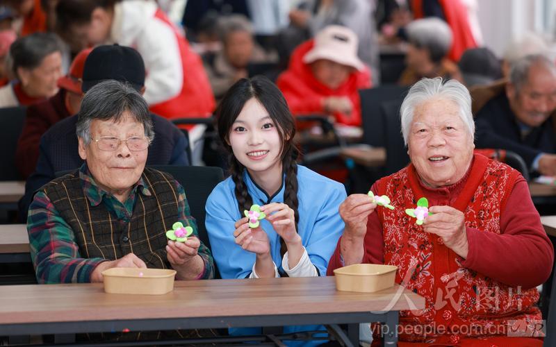 亚洲国产综合精品中文一区二区