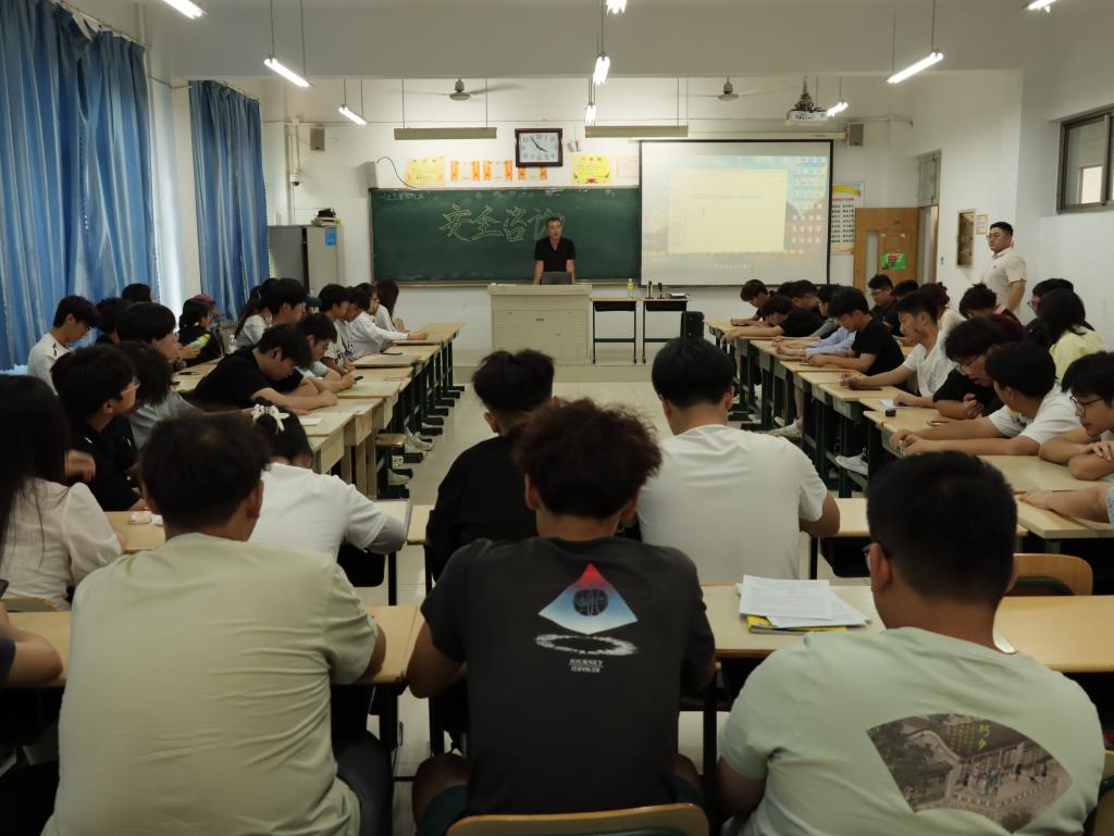 亚洲国产综合精品中文一区二区