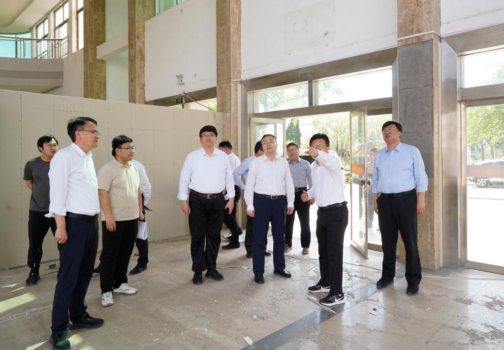 20250429校领导调研市中校区建设工程项目1.JPG