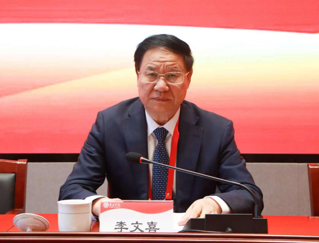 20241127我校第四届教职工代表大会暨工会会员代表大会第三次会议胜利召开 - 副本(2).jpg