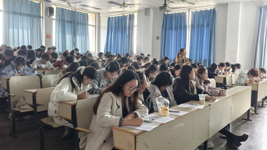 亚洲国产综合精品中文一区二区