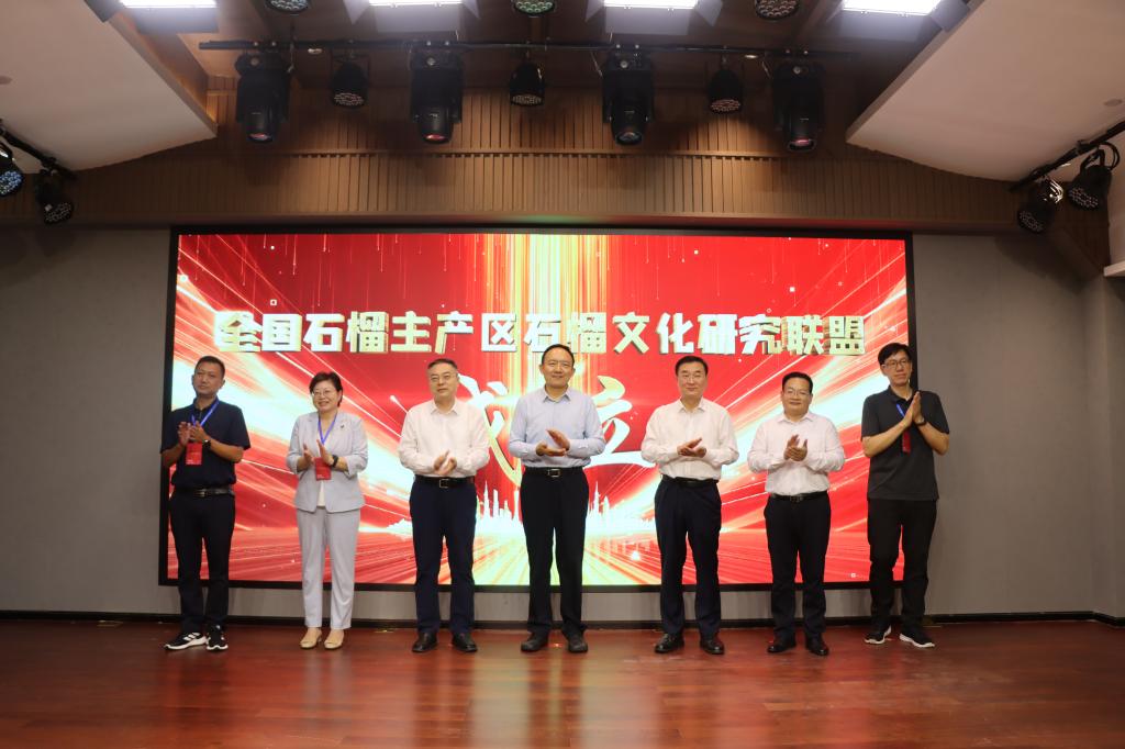 亚洲国产综合精品中文一区二区