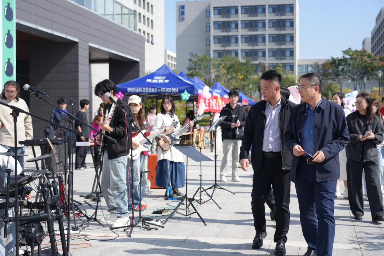 亚洲国产综合精品中文一区二区