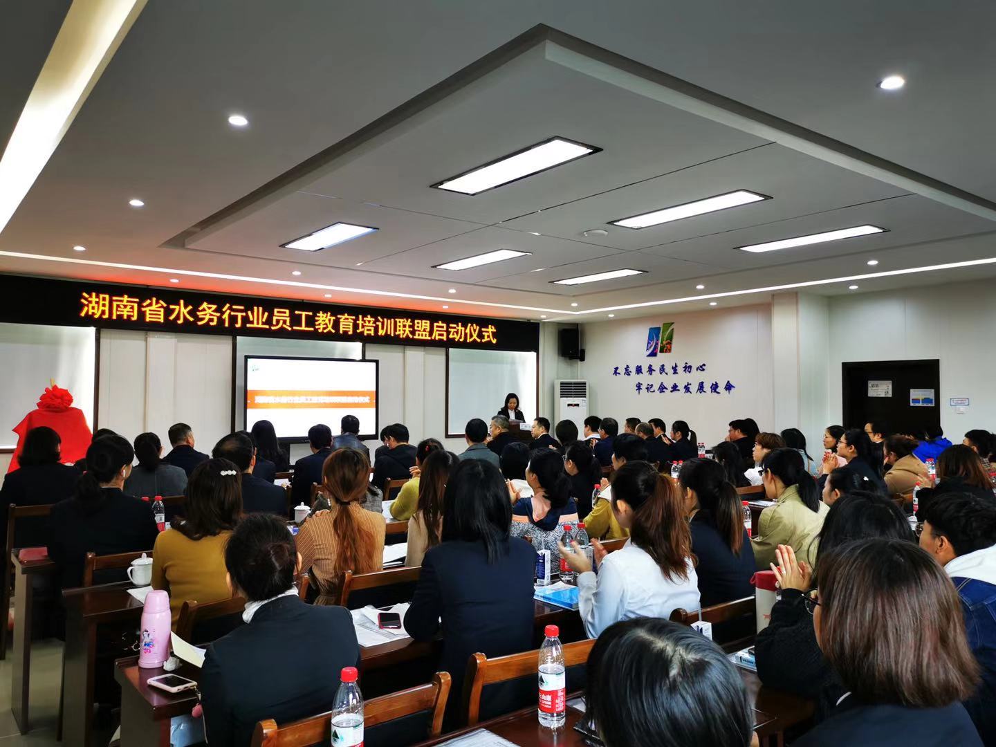 亚洲国产综合精品中文一区二区