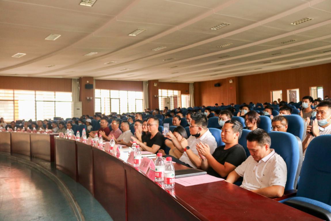 亚洲国产综合精品中文一区二区