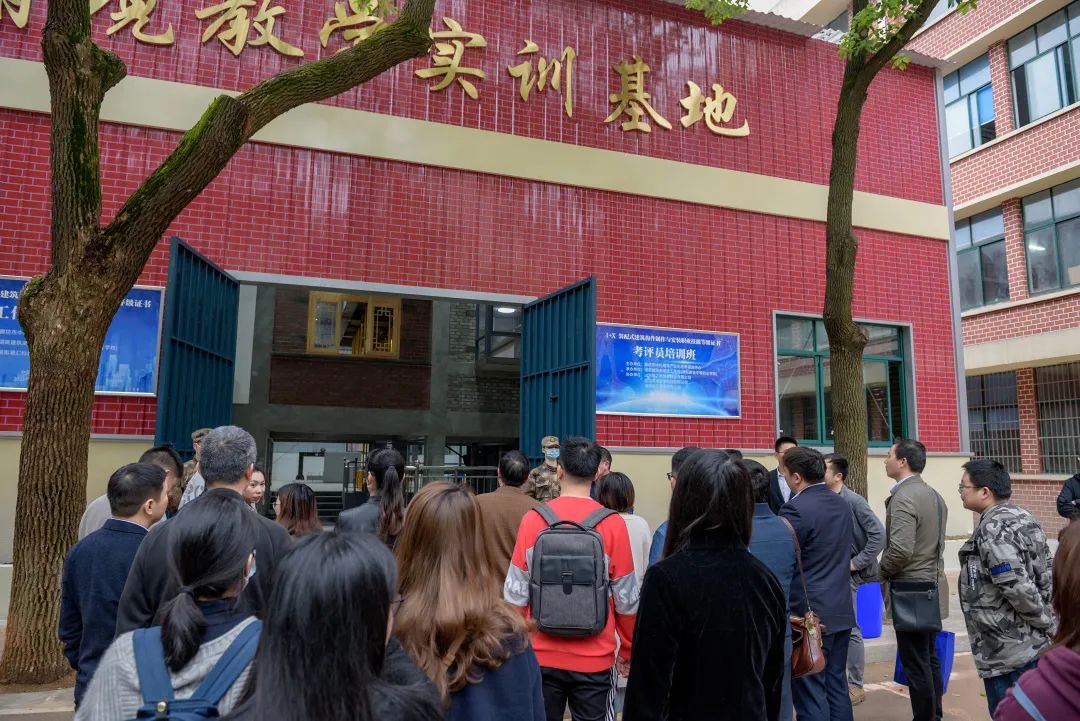 亚洲国产综合精品中文一区二区